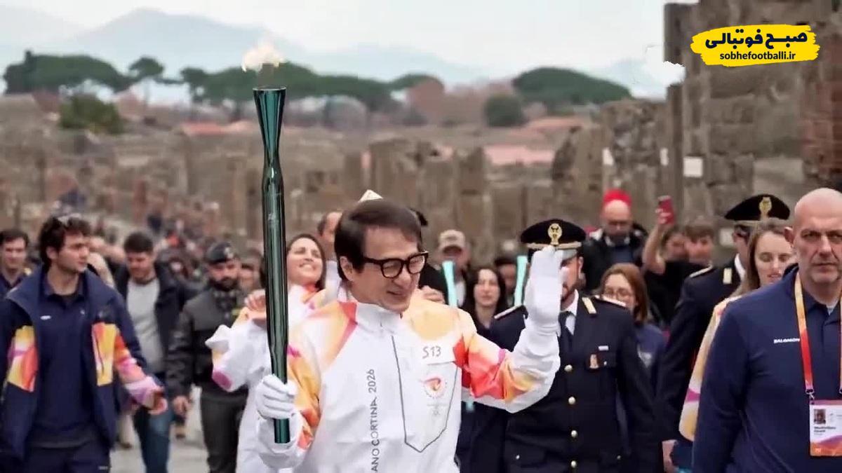 تصویر خبر ویدیو/ حمل مشعل المپیک توسط جکی چان