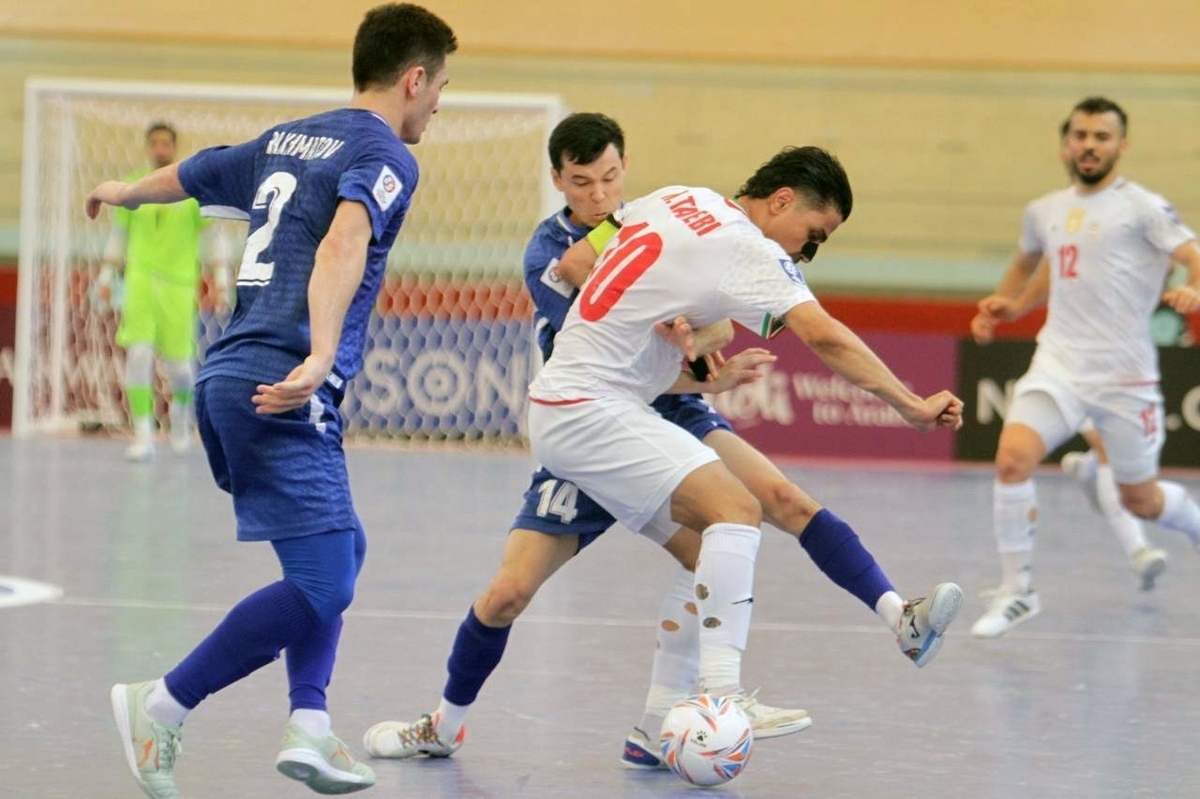 تصویر خبر خلاصه بازی فوتسال ایران ۷-۴ ازبکستان؛ قیچی برگردون احمدعباسی ایران را به نیمه نهایی برد