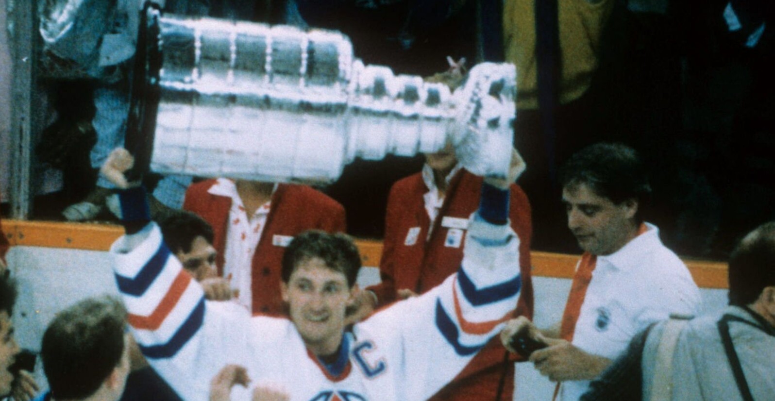 آشنایی با وین گرتزکی، آقای برجسته هاکی روی یخ جهان؛ از پیست یخی حیاط منزل تا شوت‌های خوش ریتم