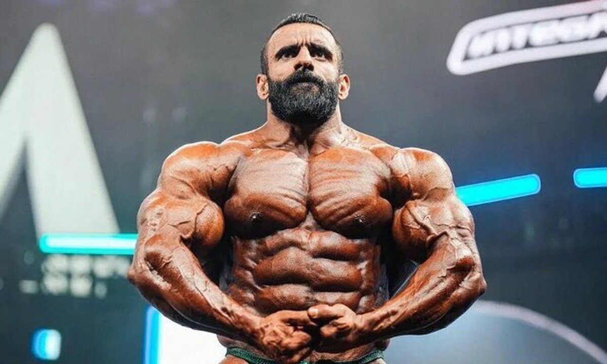 تصویری جالب از نوجوانی هادی چوپان با مدل مویی خاص