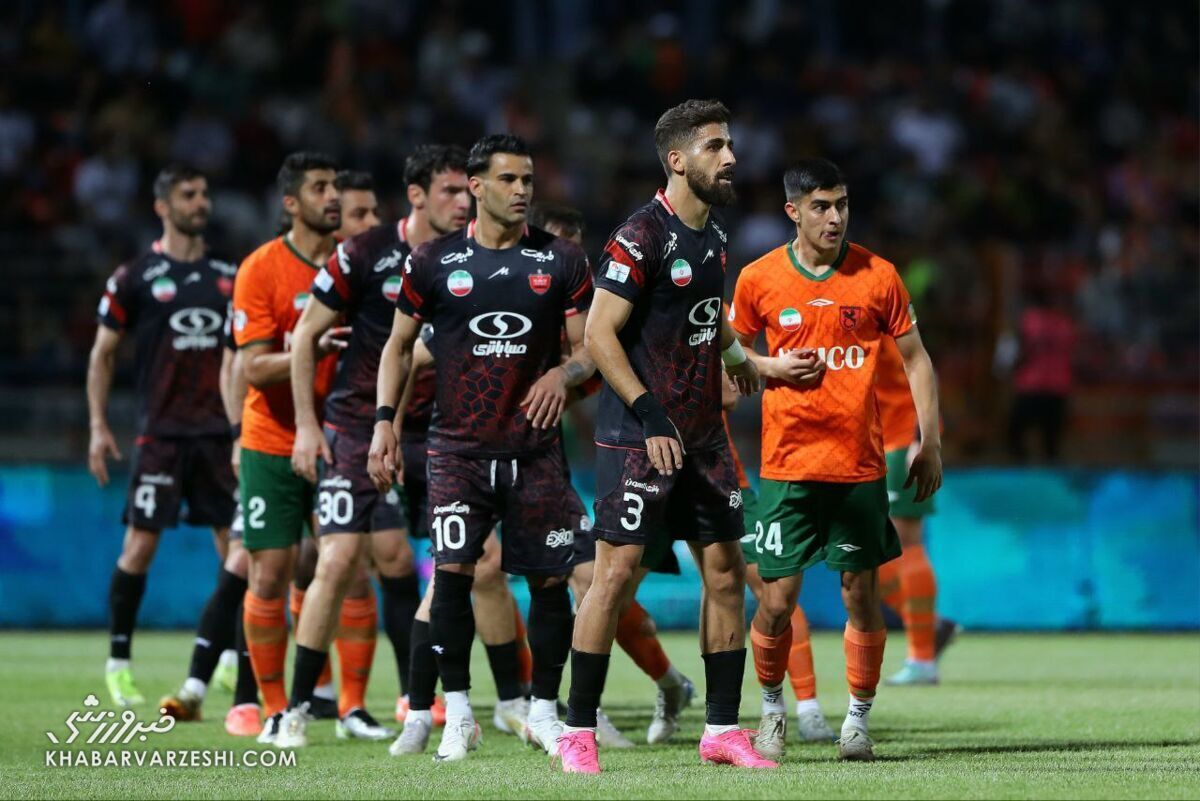 لیست مازاد کارتال و پرسپولیس لو رفت