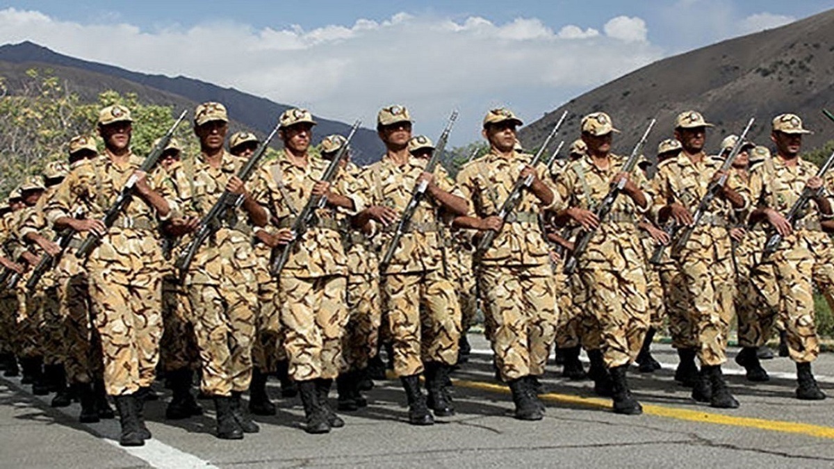 لحظه برخورد مستقیم موشک اسرائیلی به پادگان لویزان