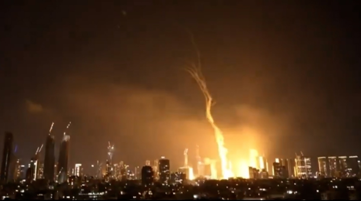 لحظات اصابت موشکهای ایران به ستاد کل ارتش اسرائیل در تل آویو