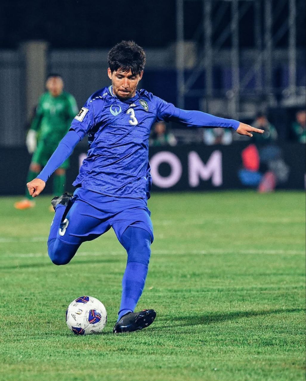 مدافع ازبکستانی به پرسپولیس پیشنهاد شد