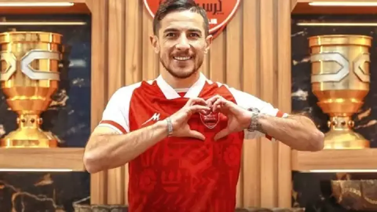 پرسپولیسی‌ها بازیکن تیمشان را به استقلال پیشنهاد کردند