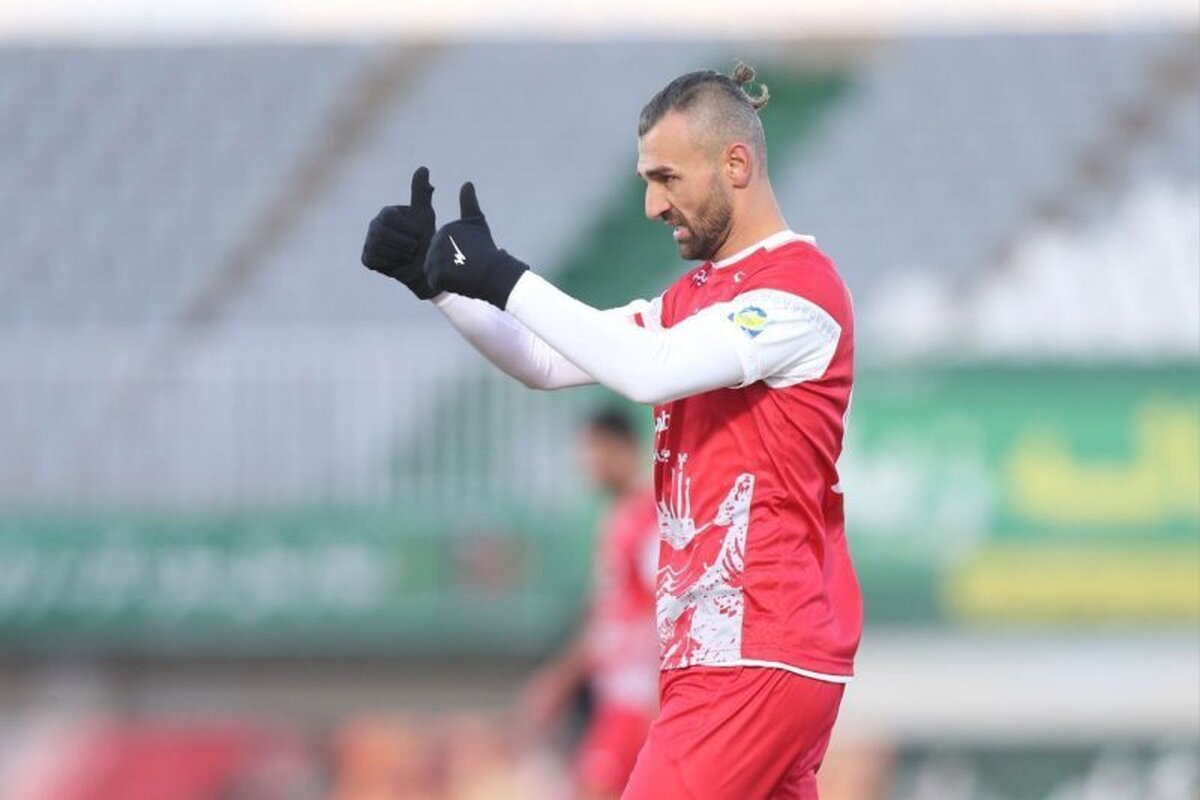سردار دورسون به ساختمان باشگاه پرسپولیس رفت!