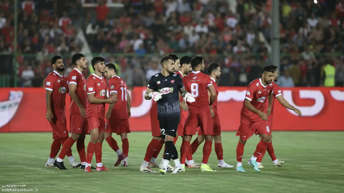 همه ای پرسپولیسی ها باید تست هپاتیت بدهند!