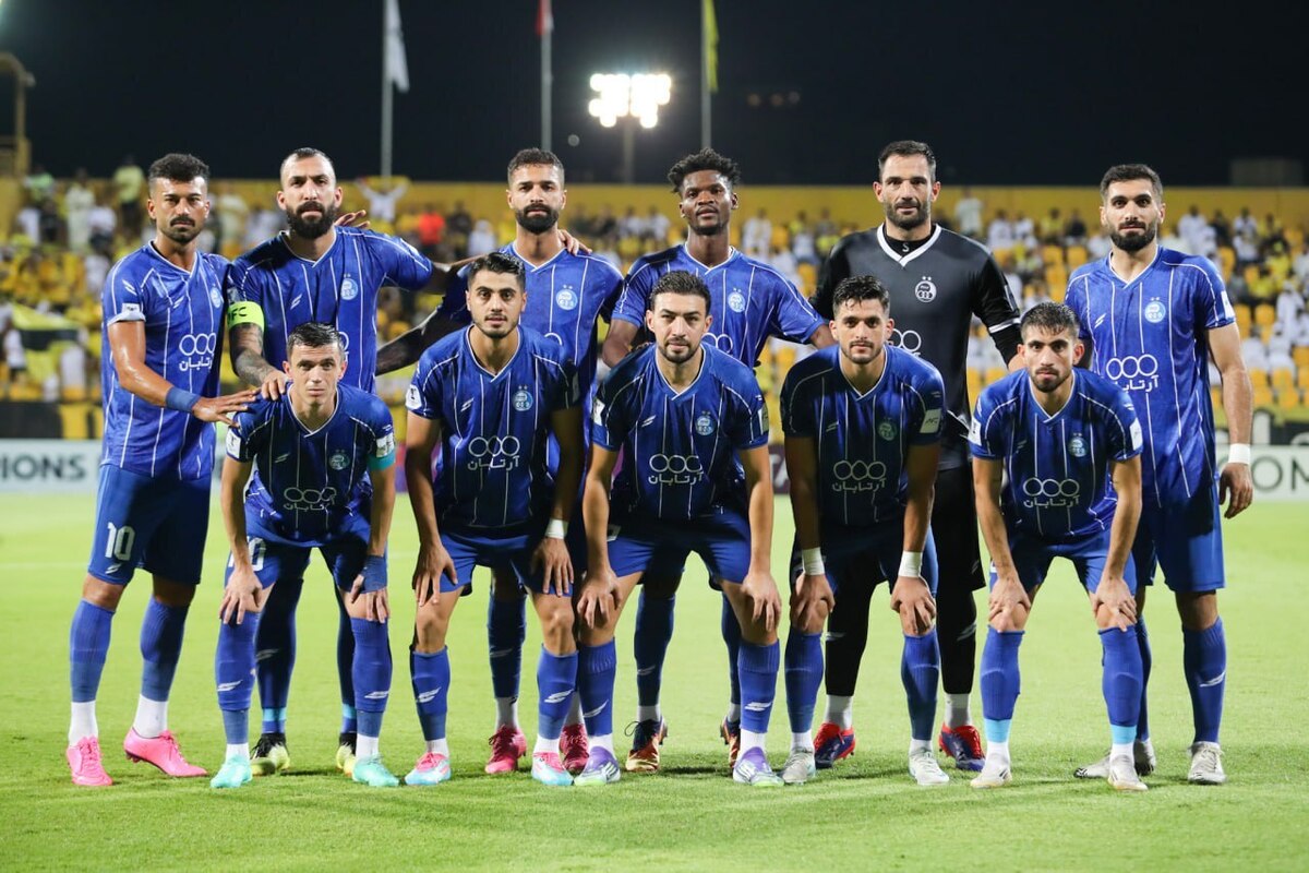 این سه بازیکن را فوری از استقلال اخراج کنید!