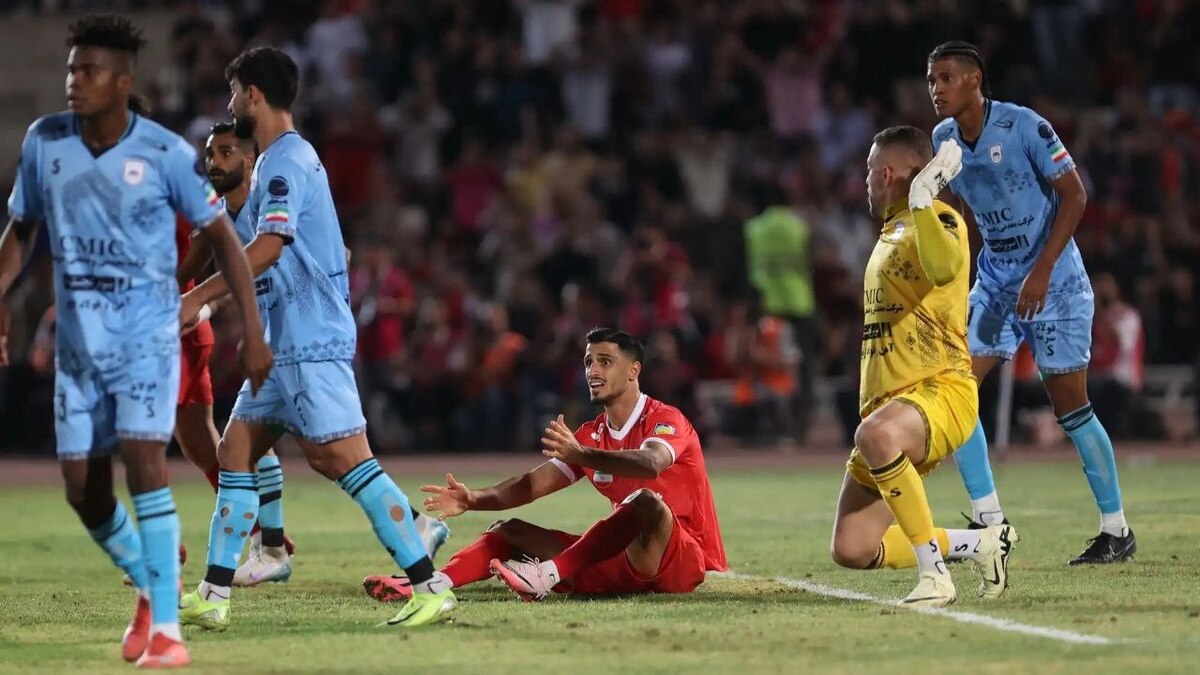 پرسپولیس – چادرملو؛ فوتبال یا پکیج عذاب؟