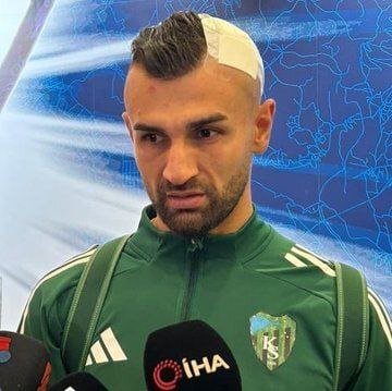 مصدومیت شدید سردار دورسون در بازی کوجالیاسپور مقابل باشاکشهیر مصدومیت شدید سردار دورسون در بازی کوجالیاسپور مقابل باشاکشهیر