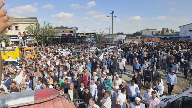 ویدئو وداع باشکوه مردم آققلا با صابر کاظمی؛ بدرقه قهرمان والیبال ایران به خانه ابدی ویدئو وداع باشکوه مردم آققلا با صابر کاظمی؛ بدرقه قهرمان والیبال ایران به خانه ابدی