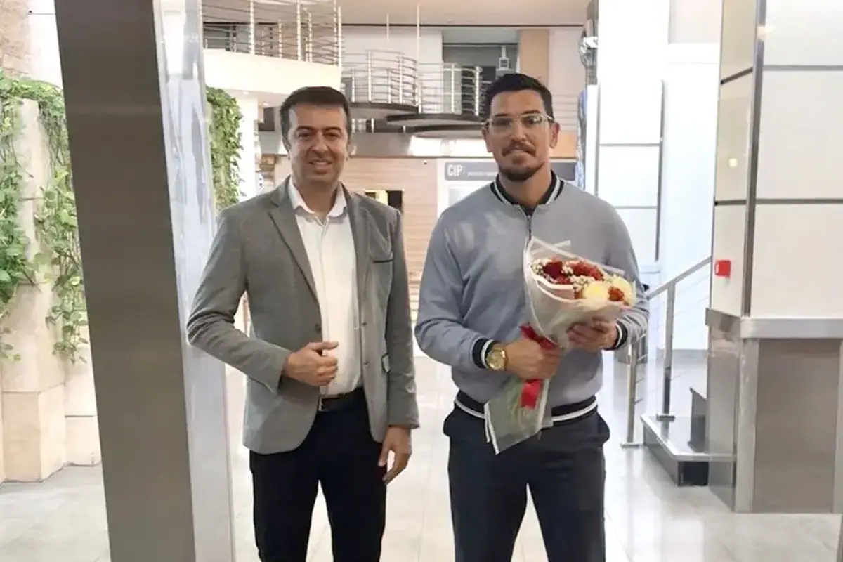 تصویر خبر جولیانو والیم وارد تهران شد؛ یار جدید اوسمار در پرسپولیس!