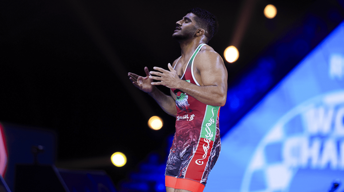 تصویر خبر فیلم کامل درخشش غلامرضا فرخی در وزن ۸۷ کیلوگرم و کسب مدال طلای بازی‌های همبستگی