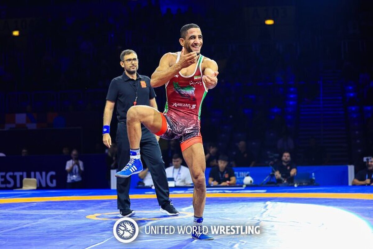 تصویر خبر فیلم کامل کشتی خونین رحمان عموزاد و قهرمانی بی‌رحمانه در وزن ۶۵ کیلو + جدول مدالی ایران بعد از قهرمانی عموزاد