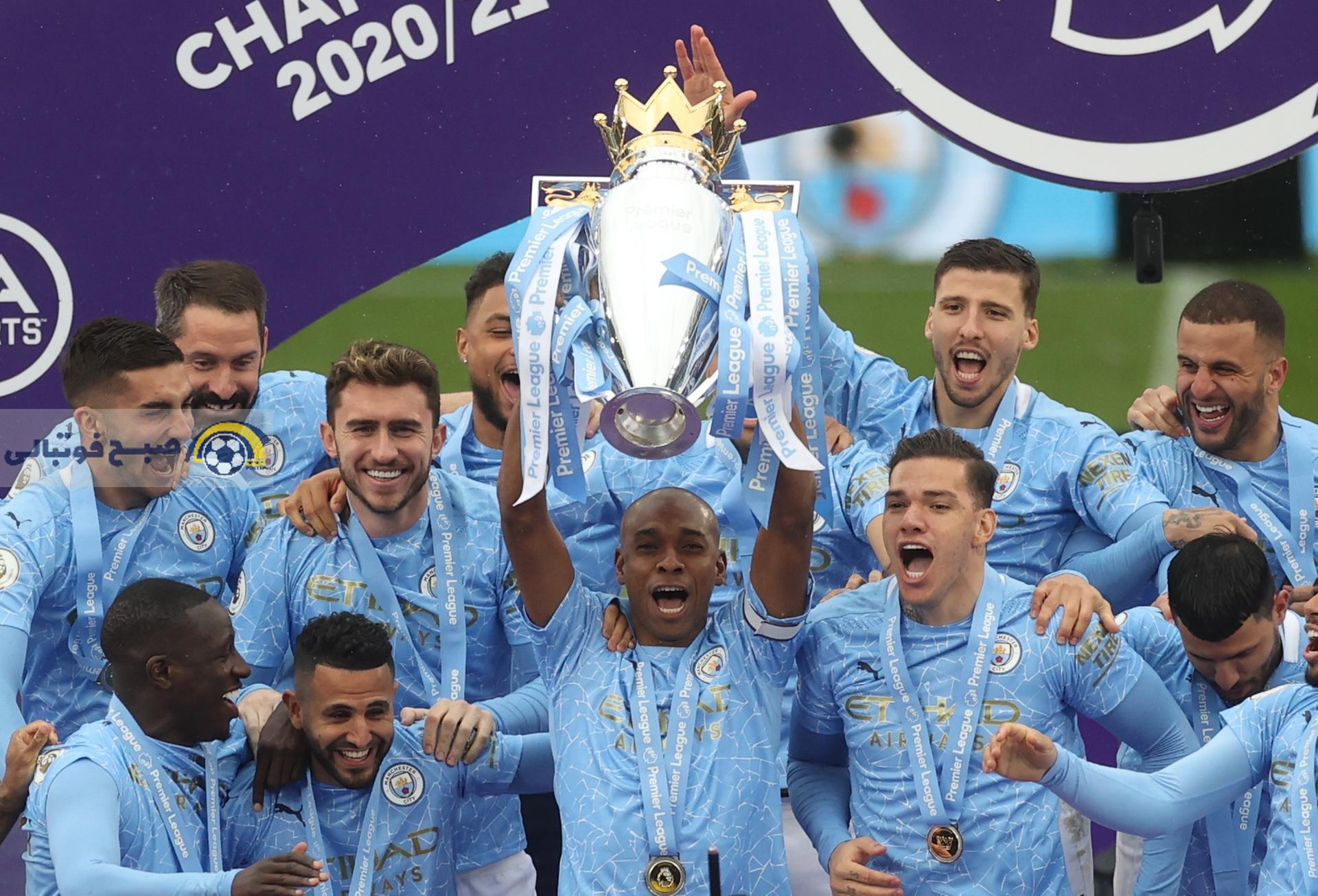 خداحافظی فرناندینیو از دنیای فوتبال؛ پایان دوران پرافتخار هافبک برزیلی