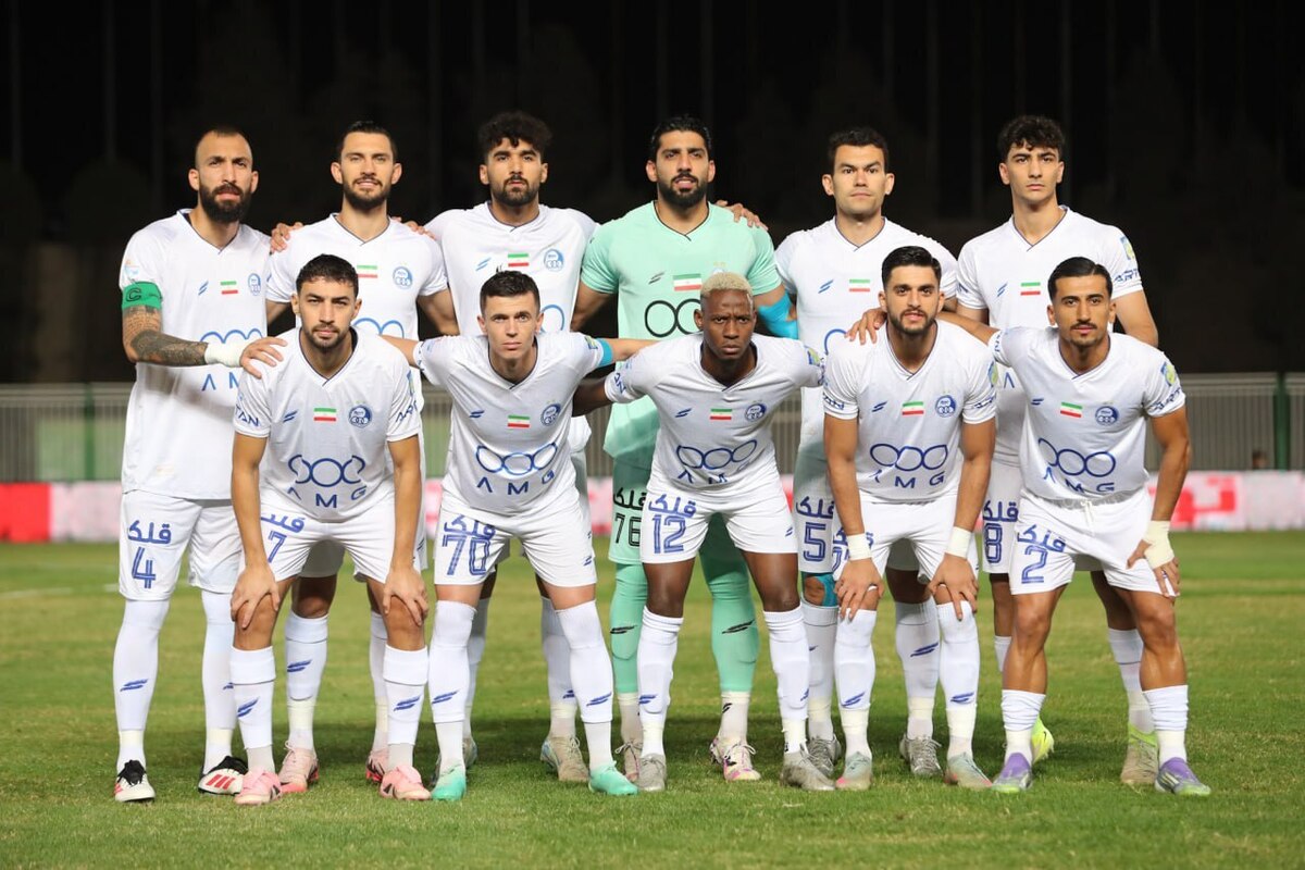 پیشنهاد عجیب یک بلاگر به بازیکنان استقلال؛ ۲۰۰ میلیون تومان برای حضور مقابل دوربین!