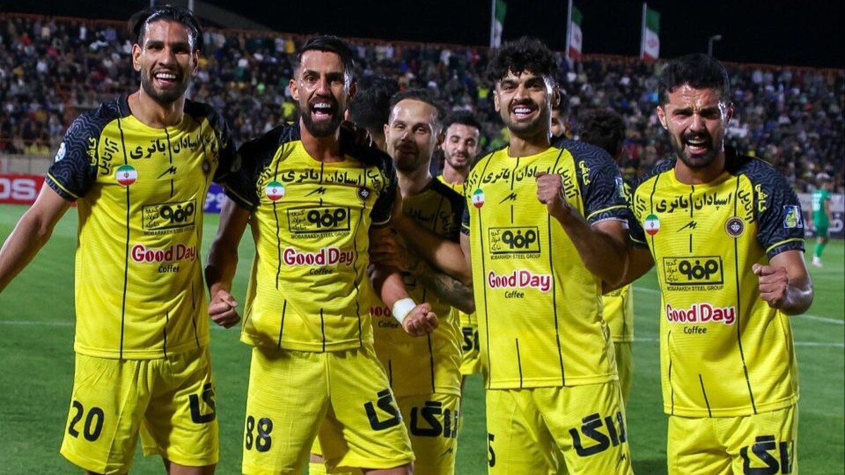 تصویر خبر فرم خیره‌کننده آرش رضاوند در سپاهان؛ ۳ گل و یک پنالتی در پنج بازی