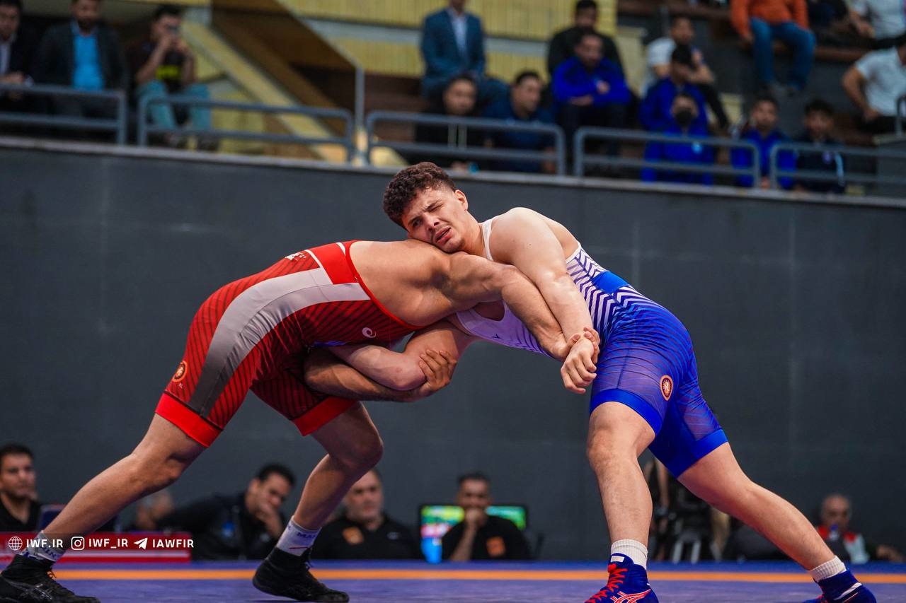 فوری: استقلال فاتح لیگ برتر کشتی فرنگی شد فوری: استقلال فاتح لیگ برتر کشتی فرنگی شد