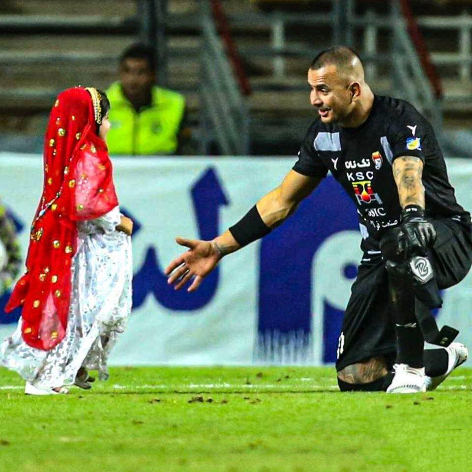 شادی متفاوت در اهواز؛ گلر پرسپولیس غافلگیر شد/ عکس شادی متفاوت در اهواز؛ گلر پرسپولیس غافلگیر شد/ عکس