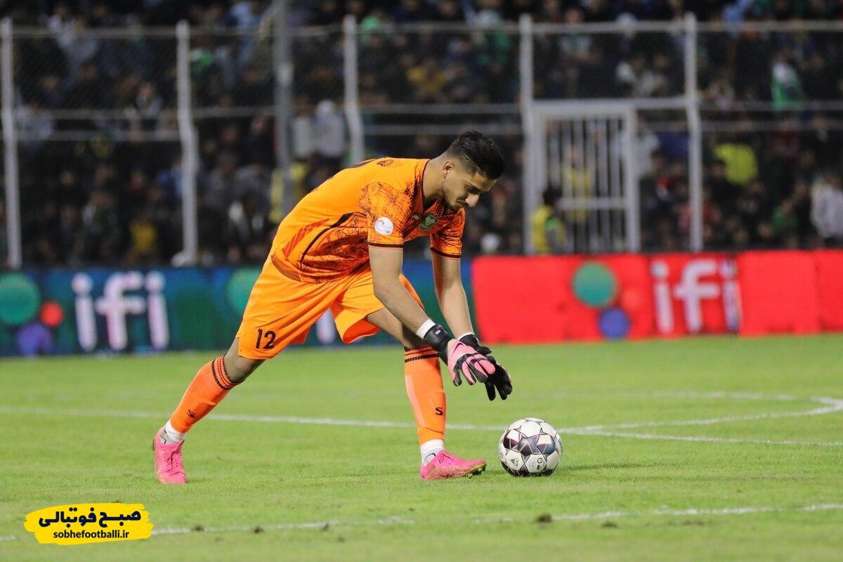 تصویر خبر دیناروند: بازی مقابل استقلال تجربه بزرگی بود / رویای حضور در تیم&zwnj;های بزرگ را دارم