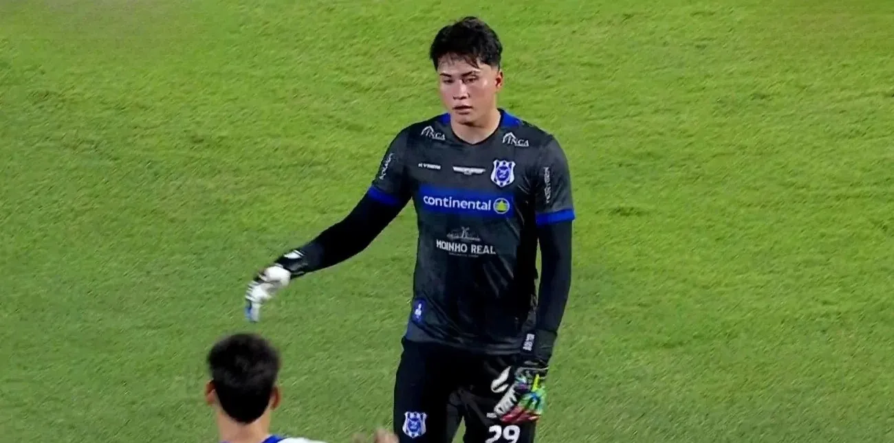 زمان تعویض خوان آرموا، دروازه‌بان ۲ دی مایو