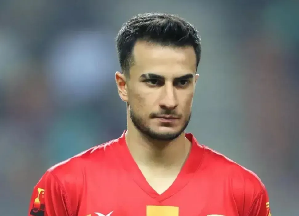 احسان محروقی مهاجم فولاد