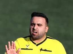 هیکل غیرورزشی داور ایرانی سوژه شد!