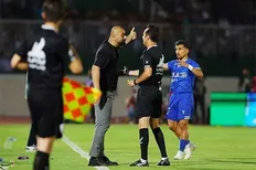 تصویر خبر کارشناسی داوری بازی استقلال - ملوان: گل روزبه چشمی درست بود؟ بنیادی فرد پنالتی&zwnj;ها را ندید؟! + ویدئو / نظر کارشناسان