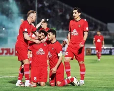 تصویر خبر تراکتور با این دوستان، هیچ نیازی به دشمن ندارد؛ خودی&zwnj;هایی که بیخودی آرامش تراکتور را نشانه می&zwnj;گیرند!