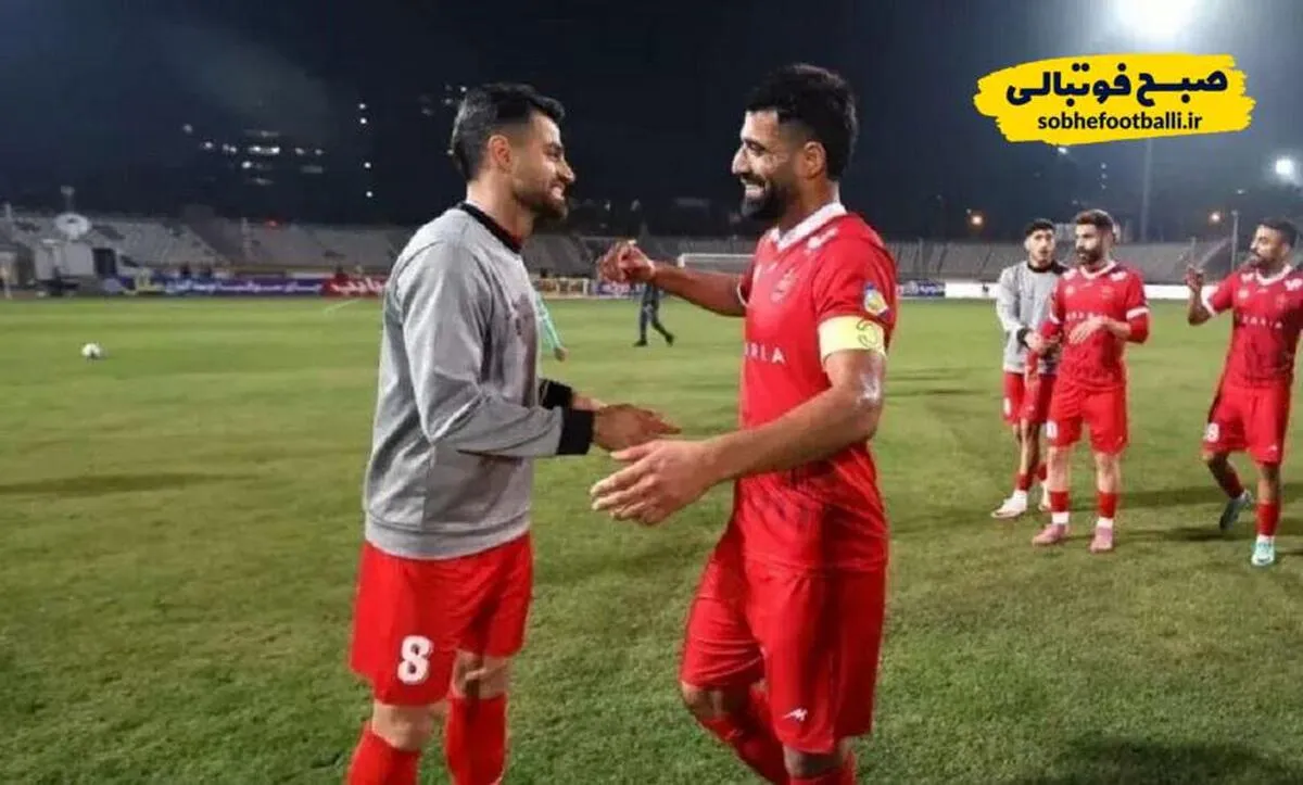 آغوش صمیمانه پورعلی&zwnj;گنجی و کنعانی؛ اتحاد مدافعان پرسپولیس روی زمین و نیمکت