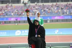 دختر مدال‌آور ایران با چادر روی سکو رفت!
