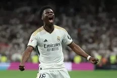 تصویر خبر گل دوم رئال مادرید به بارسلونا توسط اورلین چوآمنی ۷۷