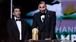 ویدئو پس&zwnj;گردنی جانلوییجی بوفون به جانلوییجی دوناروما در مراسم توپ طلای ۲۰۲۵