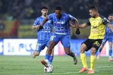 تصویر خبر تشکر از باشگاه بابت خروج از ایران؛ مهاجم خارجی استقلال زمینی به آذربایجان رفت