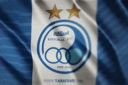 ویدئو عجیب از حضور ۲ اسب بدون زین جلوی کمپ تمرینی استقلال!