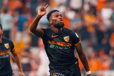 تصویر خبر پیوستن نازون به استقلال منتفی شد؟!