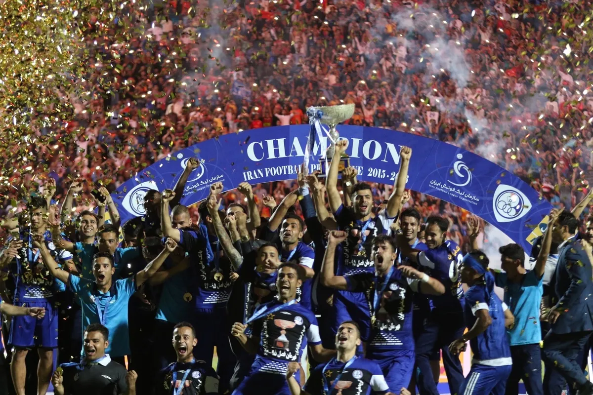 جام قهرمانی استقلال دزدیده شد!