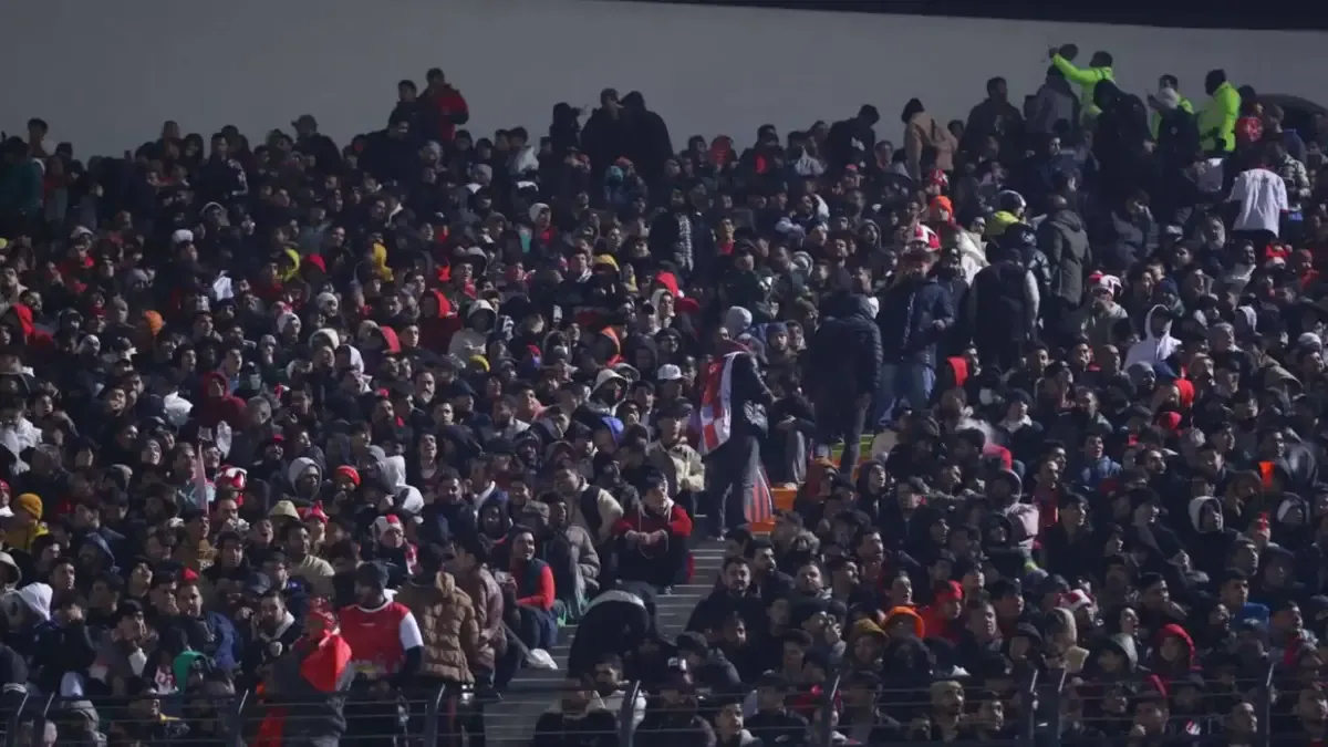 پرسپولیس محروم شد! پرسپولیس بدونه تماشاگران مردش؟