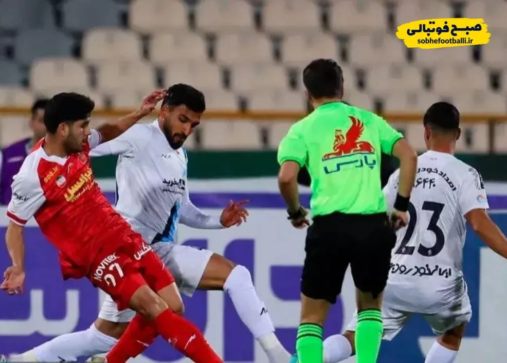 شروع دیدار در سکوت/ پرسپولیس به دنبال صدر در ورزشگاه خالی