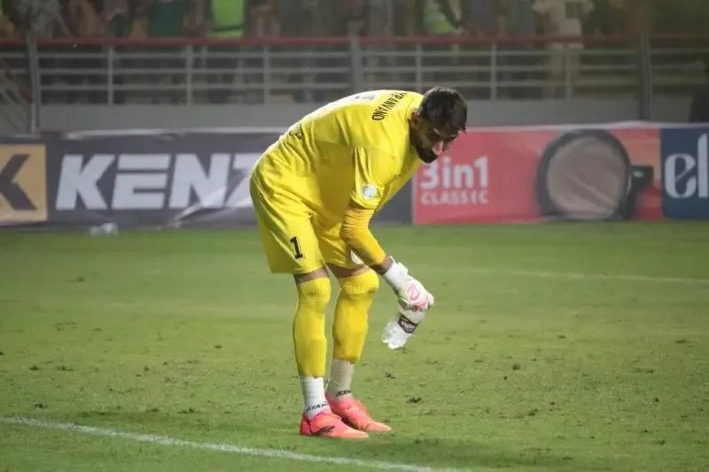 پرسپولیسی&zwnj;ها به بیرانوند فحاشی کردند و دلار ریختند!