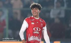 تصویر خبر مدافع پرسپولیس با هاشمیان قهر کرد!