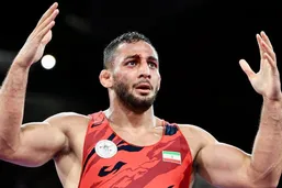 فیلم کامل کشتی امیرعلی آذر پیرا در نیمه نهایی؛ صعود مقتدرانه آذرپیرا به فینال