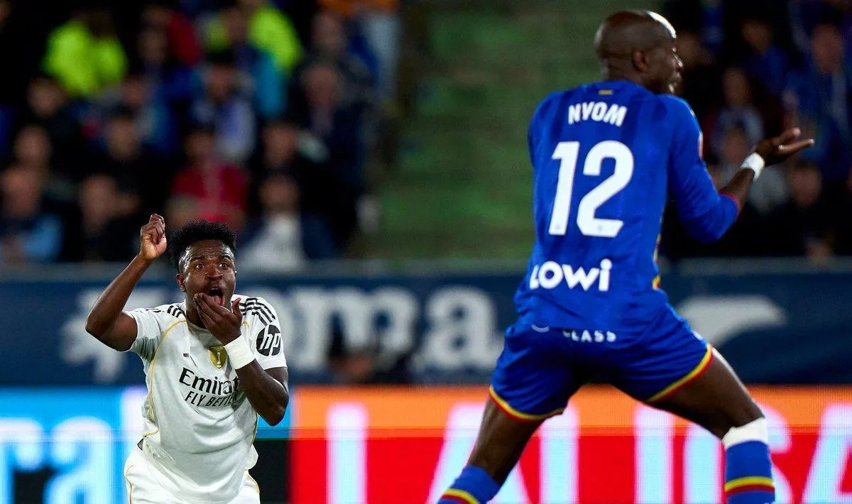 داوری جنجالی بازی رئال مادرید و ختافه؛ آیا اخراج حریف وینیسیوس درست بود؟