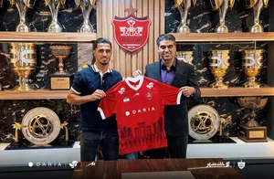 پرسپولیس با گلزن وفادارش تمدید کرد؛ علیپور یک فصل دیگر سرخ&zwnj;پوش ماند