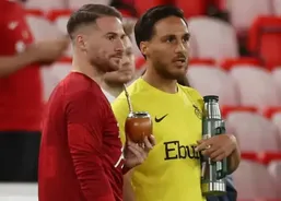 در یک روز دو برادر در دو کشور قهرمان شدند!