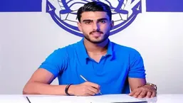 داستان غندی پور و استقلال؛ سر همه گیچ رفت! مهاجم جوان بالاخره به امارات رفت