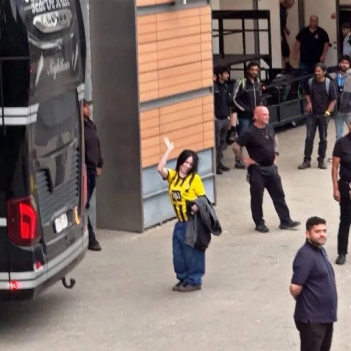 بیلی آیلیش با کیت دورتموند