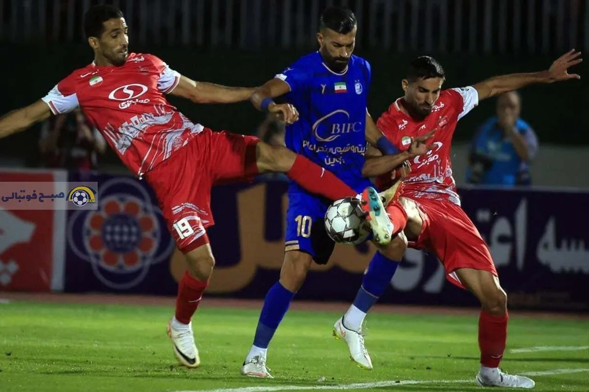 حاشیه منفی دربی ۱۰۶؛ سنگ&zwnj;پرانی و جراحت یک هوادار +عکس