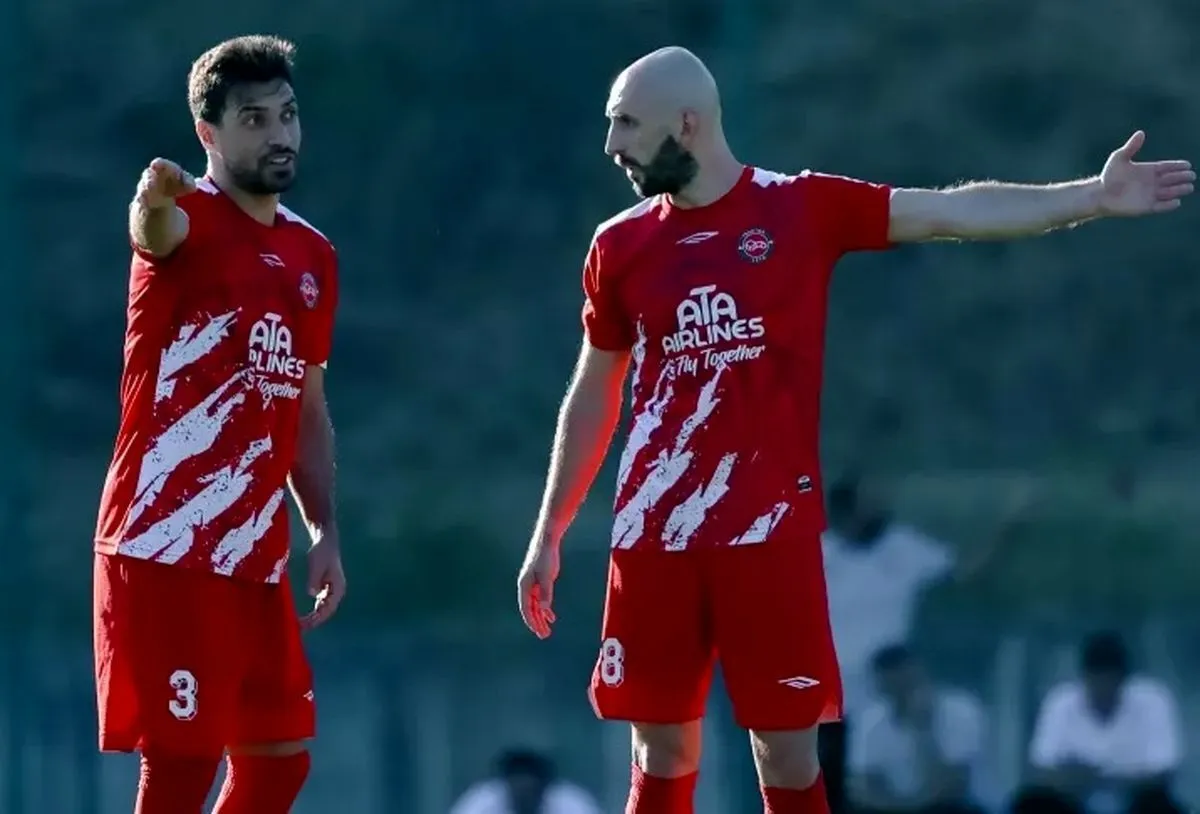 کیت جدید تراکتور یادآور پرسپولیس برانکو!