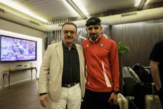 زنوزی در کنار مهدی ترابی